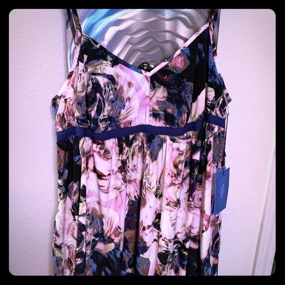 Vera Wang Dresses & Skirts - 🌸Vera Wang Dress New With Tags🌸